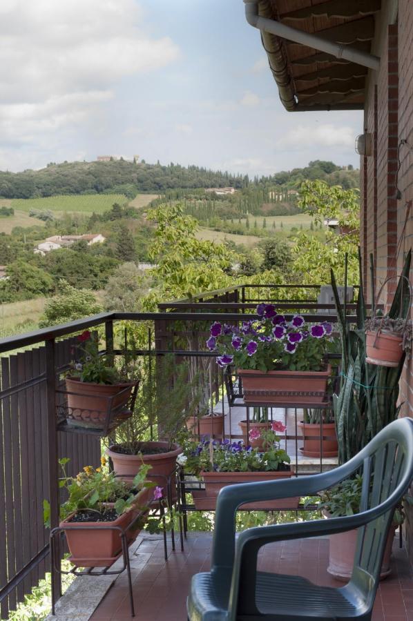 Al Centro Della Toscana Poggibonsi Exterior foto